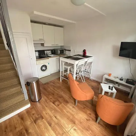 Maison Triplex Du Jardin Des Plantes Holiday home *